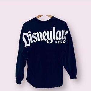 PARQUES DISNEY DISNEYLAND RESORT EST. 1955 SPIRIT JERSEY NEGRO XS